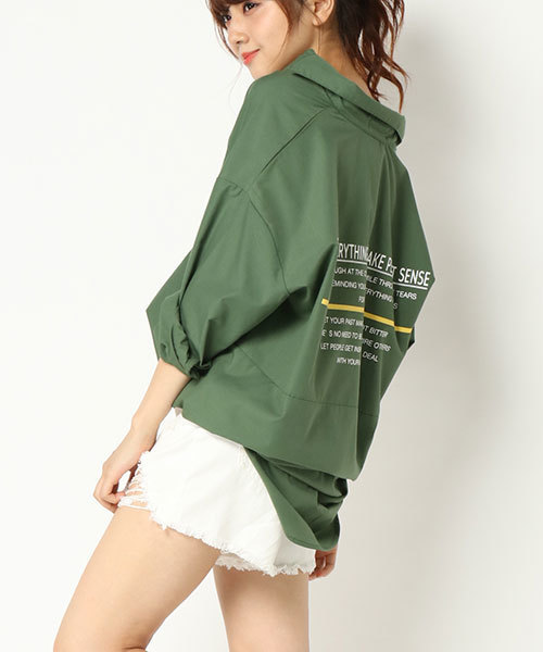 VENCEEXCHANGE（ヴァンスエクスチェンジ）の「バックプリントビッグシルエットシャツ（シャツ/ブラウス・レディース・ブラック/オフホワイト/ダークオリーブ・M）」の12枚目の写真