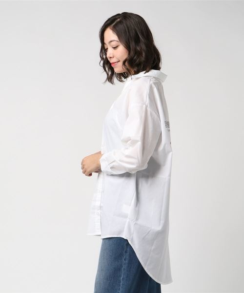 VENCEEXCHANGE（ヴァンスエクスチェンジ）の「バックプリントビッグシルエットシャツ（シャツ/ブラウス・レディース・ブラック/オフホワイト/ダークオリーブ・M）」の9枚目の写真