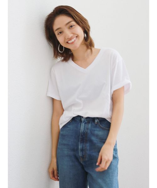 Ungrid(アングリッド)の「BASIC VネックTee(Tシャツ/カットソー・レディース・ライトグレー/ブラック/オフホワイト・FREE)」の13枚目の写真