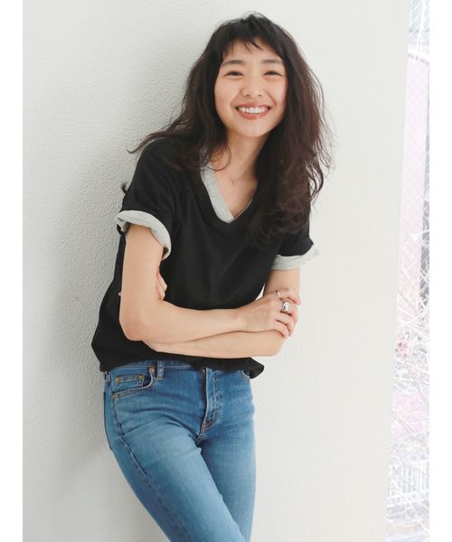 Ungrid(アングリッド)の「BASIC VネックTee(Tシャツ/カットソー・レディース・ライトグレー/ブラック/オフホワイト・FREE)」の9枚目の写真