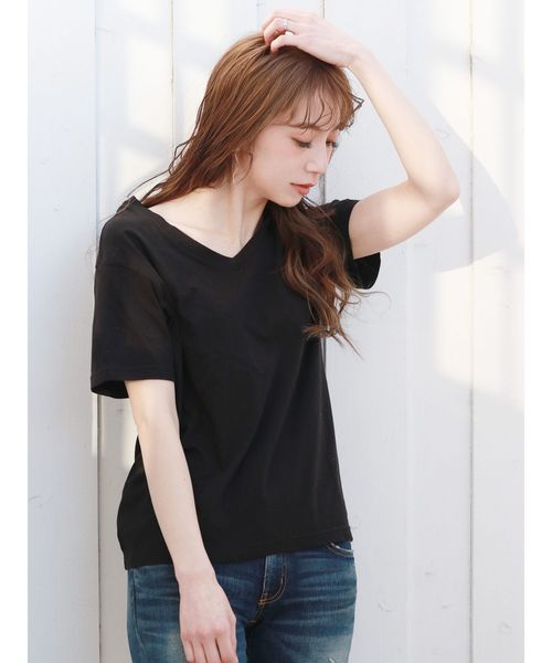 Ungrid(アングリッド)の「BASIC VネックTee(Tシャツ/カットソー・レディース・ライトグレー/ブラック/オフホワイト・FREE)」の5枚目の写真