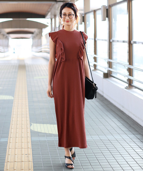 Bab Bou Jeloud(バブブージュルード)の「【WEB限定】◆大人可愛い◆ワイドリブフリルマキシワンピース(ワンピース・レディース・ブラック/ブラウン/グレー/アイボリー・38)」の11枚目の写真