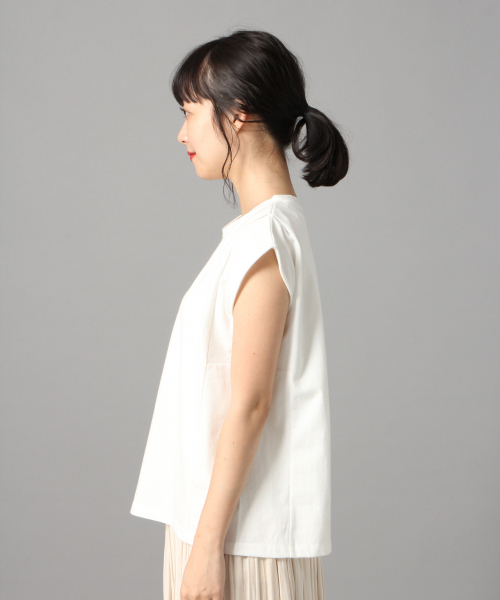 LOWRYS FARM（ローリーズファーム）の「ソデタックＳＳ　833318（Tシャツ/カットソー・レディース・オフホワイト/ブラック/ベージュ/グリーン・FREE）」の5枚目の写真