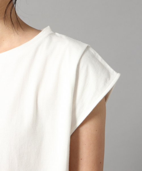 LOWRYS FARM（ローリーズファーム）の「ソデタックＳＳ　833318（Tシャツ/カットソー・レディース・オフホワイト/ブラック/ベージュ/グリーン・FREE）」の8枚目の写真