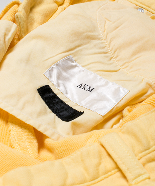 NANO universe（ナノユニバース）の「AKM×nano・universe/ 別注カラージョグデニム（デニムパンツ・メンズ・ホワイト/ブラック/ターコイズブルー/ネイビー/イエロー/ピンク/レッド・LARGE/SMALL/X-LARGE/MEDIUM）」の17枚目の写真