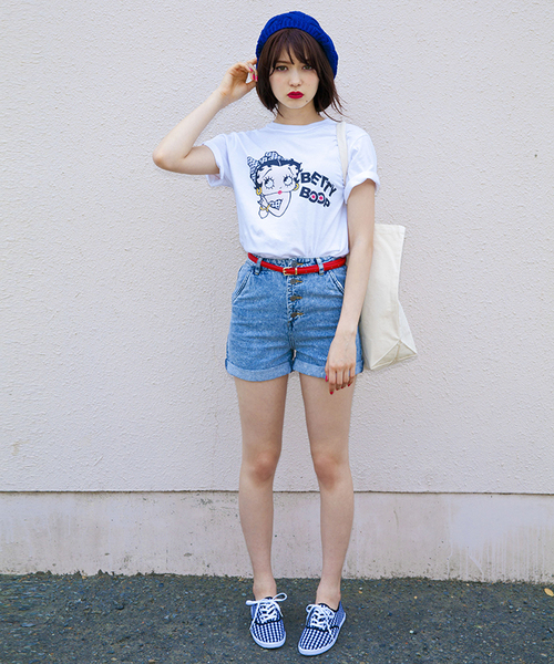 WEGO（ウィゴー）の「WEGO/前ボタンデニムショーツ（デニムパンツ・レディース・ホワイト/インディゴブルー/サックスブルー/ライトインディゴブルー・LARGE/MEDIUM）」の22枚目の写真