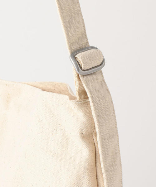 THE NORTH FACE（ザノースフェイス）の「THE NORTH FACE(ザノースフェイス )MusetteBag(一部WEB限定カラー)（ショルダーバッグ・メンズ・ホワイト/ブラック/ネイビー/レッド/オリーブ/ダークグレー・FREE）」の10枚目の写真