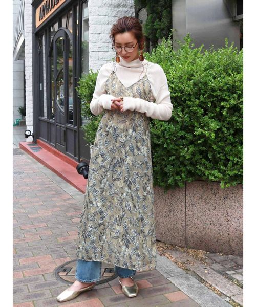 Ungrid（アングリッド）の「ジャカードフラワーキャミワンピース（ワンピース・レディース・パープル/ブラウン/ベージュ・FREE）」の5枚目の写真