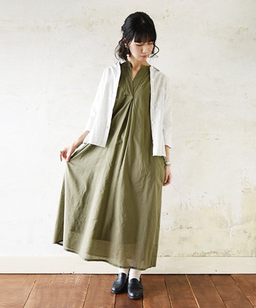 ワンピース ワンピースit アンドイット のファッション スタンドカラーノースリーブワンピース ワンピース And