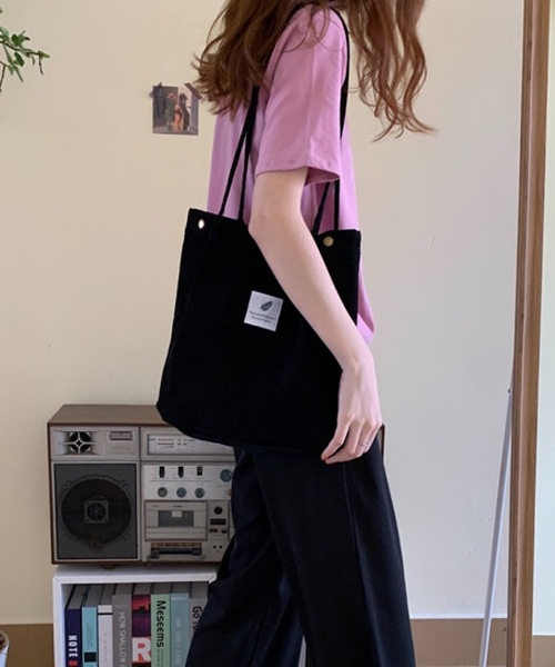shopnikoniko(ショップニコニコ)の「トートバッグ A4 コーデュロイ キャンバス 推し活 ロゴ(トートバッグ・レディース・ホワイト/ブラック/ブラウン/イエロー/アイボリー/グレー/ブラック系その他/グレー系その他/ホワイト系その他/レオパード/ゼブラ/その他/パープル/ブルー/ピンク・フリー)」の17枚目の写真