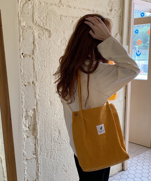 shopnikoniko（ショップニコニコ）の「トートバッグ A4 コーデュロイ キャンバス 推し活 ロゴ（トートバッグ・レディース・ホワイト/ブラック/ブラウン/イエロー/アイボリー/グレー/ブラック系その他/グレー系その他/ホワイト系その他/レオパード/ゼブラ/その他/パープル/ブルー/ピンク・フリー）」の19枚目の写真