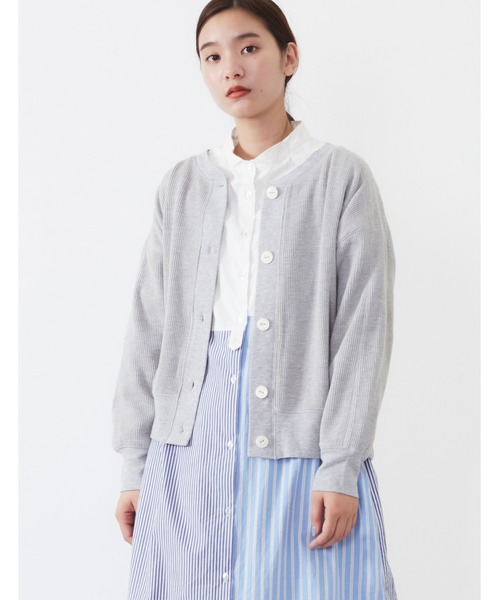 POU DOU DOU（プードゥドゥ）の「ワッフルショートカーディガン（カーディガン/ボレロ・レディース・ブラック/グレー/アイボリー・3）」の7枚目の写真