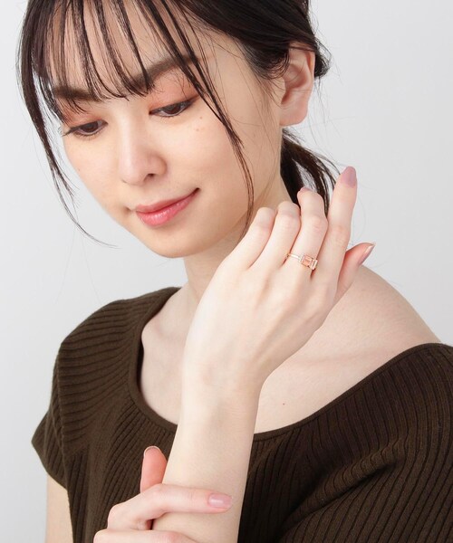 COCOSHNIK(ココシュニック)の「K10カラーストーン(ピーチトパーズ)×ダイヤモンド バゲットカット リング(リング・レディース・オレンジ系5・10号/14号/12号)」の2枚目の写真