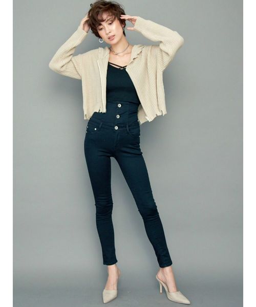 GYDA（ジェイダ）の「バインダービスチェ（キャミソール・レディース・ブラック/グレー/オフホワイト・FREE）」の11枚目の写真