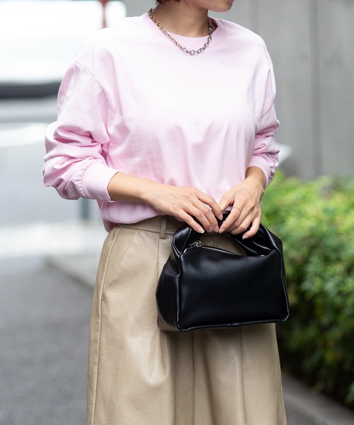 GILDAN（ギルダン）の「目黒蓮さん着用！【GILDAN】6.0オンス USA ウルトラコットンビッグシルエット 袖リブロングスリーブTシャツ 長袖Ｔシャツ 無地ロンT カットソー オーバーサイズ GL2400 MURS（Tシャツ/カットソー・レディース・ホワイト/ダークグレー/ブラック/オレンジ/ピンク/カーキ/ワイン/サックスブルー/サンドベージュ/ロイヤルブルー/ネイビー/ダークオレンジ/ダークブラウン/グリーン/ナチュラル/アッシュ/グレー/ヘザーチャコール/レモンイエロー/ダークグリーン/ゴールド/レッド/パープル・M/L/XL/S/2XL）」の18枚目の写真