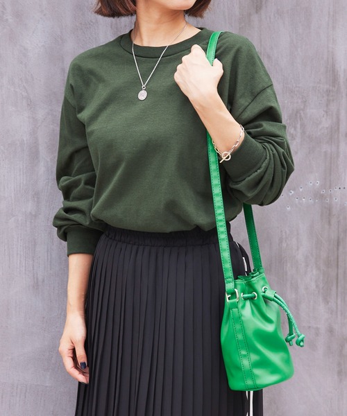 GILDAN（ギルダン）の「目黒蓮さん着用！【GILDAN】6.0オンス USA ウルトラコットンビッグシルエット 袖リブロングスリーブTシャツ 長袖Ｔシャツ 無地ロンT カットソー オーバーサイズ GL2400 MURS（Tシャツ/カットソー・レディース・ホワイト/ダークグレー/ブラック/オレンジ/ピンク/カーキ/ワイン/サックスブルー/サンドベージュ/ロイヤルブルー/ネイビー/ダークオレンジ/ダークブラウン/グリーン/ナチュラル/アッシュ/グレー/ヘザーチャコール/レモンイエロー/ダークグリーン/ゴールド/レッド/パープル・M/L/XL/S/2XL）」の10枚目の写真