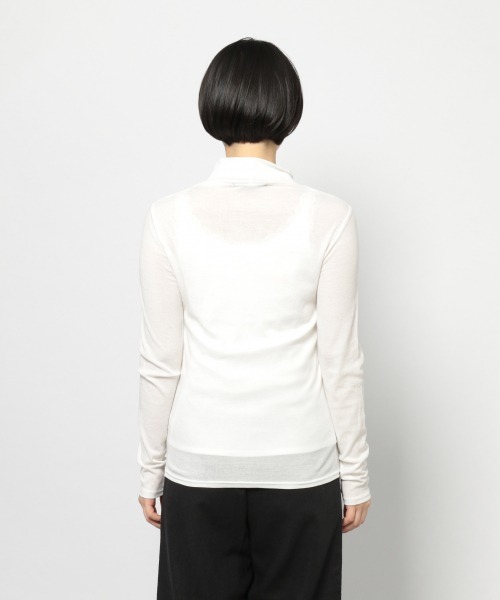 PAGEBOY(ページボーイ)の「シアーカットタートルプルオーバー(Tシャツ/カットソー・レディース・オフホワイト/ライトブルー/ブラック・FREE)」の9枚目の写真