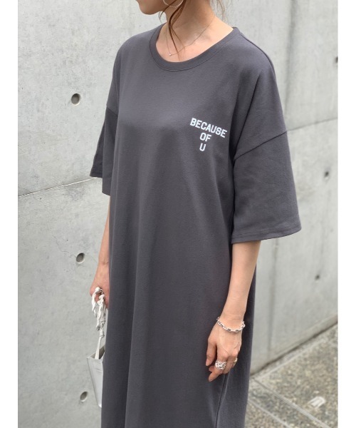 Day and Grade（デイアンドグレイド）の「ロゴマキシカットソーワンピース（ワンピース・レディース・グレイッシュベージュ・FREE）」の6枚目の写真