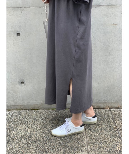 Day and Grade（デイアンドグレイド）の「ロゴマキシカットソーワンピース（ワンピース・レディース・グレイッシュベージュ・FREE）」の9枚目の写真