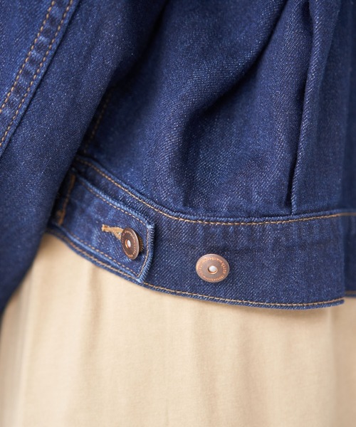 earth music&ecology(アースミュージックアンドエコロジー)の「COTTON USAデニム(ノーカラーBIG Gジャン)*(デニムジャケット・レディース・ダークインディゴブルー/ブルー系その他・FREE)」の16枚目の写真