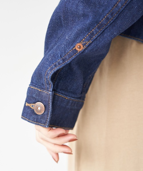 earth music&ecology(アースミュージックアンドエコロジー)の「COTTON USAデニム(ノーカラーBIG Gジャン)*(デニムジャケット・レディース・ダークインディゴブルー/ブルー系その他・FREE)」の17枚目の写真