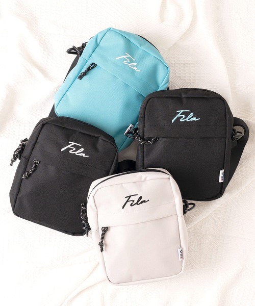 FILA(フィラ)の「FILA/フィラ ミニ ショルダーバッグ 筆記体 ブランド ロゴ 刺繍 コンパクト ポーチ 小物入れ(ショルダーバッグ・メンズ・ホワイト/ブラック/レッド/ネイビー/ブラック系その他/ブラック×ホワイト/ターコイズブルー/ライトグレー・FREE)」の11枚目の写真
