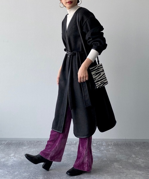 PAGEBOY(ページボーイ)の「Wフェイスパイピングコート(ロングコート/ノーカラーコート)(ダウンジャケット/コート・レディース・ブラック/グレイッシュベージュ・FREE)」の2枚目の写真