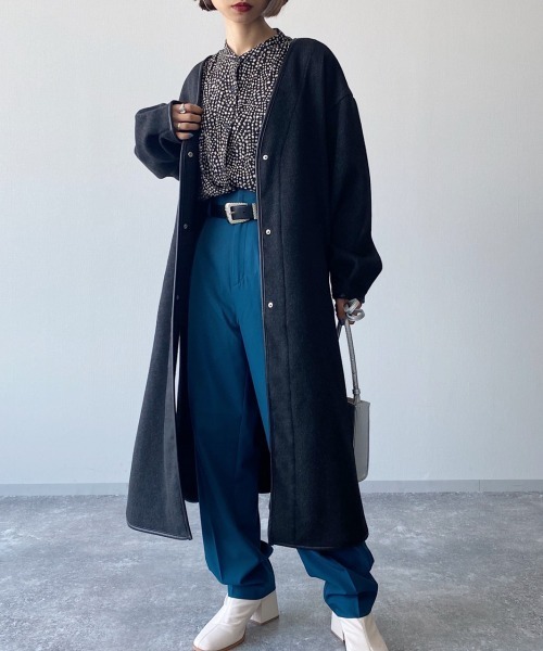 PAGEBOY(ページボーイ)の「Wフェイスパイピングコート(ロングコート/ノーカラーコート)(ダウンジャケット/コート・レディース・ブラック/グレイッシュベージュ・FREE)」の21枚目の写真