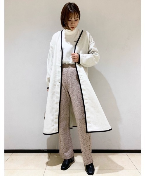 PAGEBOY(ページボーイ)の「Wフェイスパイピングコート(ロングコート/ノーカラーコート)(ダウンジャケット/コート・レディース・ブラック/グレイッシュベージュ・FREE)」の10枚目の写真