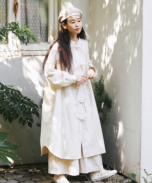 and R（アンドアール）の「リボン結びワンピース（ワンピース・レディース・ベージュ/ブラック/アイボリー・FREE）」の2枚目の写真