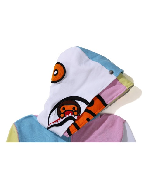 A BATHING APE（アベイシングエイプ）の「MILO SHARK FULL ZIP