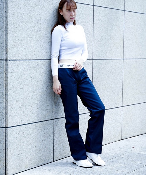 Dickies(ディッキーズ)の「【DICKIES/ディッキーズ】874ノータックワイドチノパンツ/ワークパンツ TCツイル(チノパンツ・レディース・ダークブラウン/カーキ/チャコールグレー/ブラック/ネイビー/ライトグリーン/ベージュ/ダークグリーン/シルバー・32inch/30inch/36inch/34inch)」の16枚目の写真
