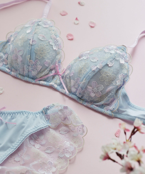 une nana cool（ウンナナクール）の「さくら企画 Hello Spring ノン