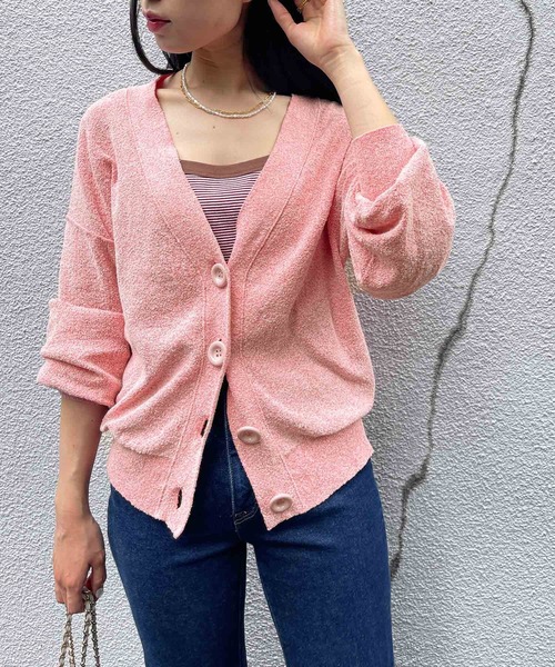 MADEMOISELLE ROPE'（マドモアゼル ロペ）の「【秋まで使える】【ドライタッチ】ビッグボタンカーディガン（カーディガン/ボレロ・レディース・チャコールグレー/レッド系その他・38）」の22枚目の写真