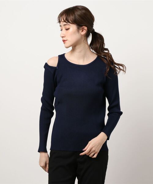 ≪STAUD≫LA発 スタウド トップ ニット 送料込 ショルダーカッティングニットトップス（ニット/セーター