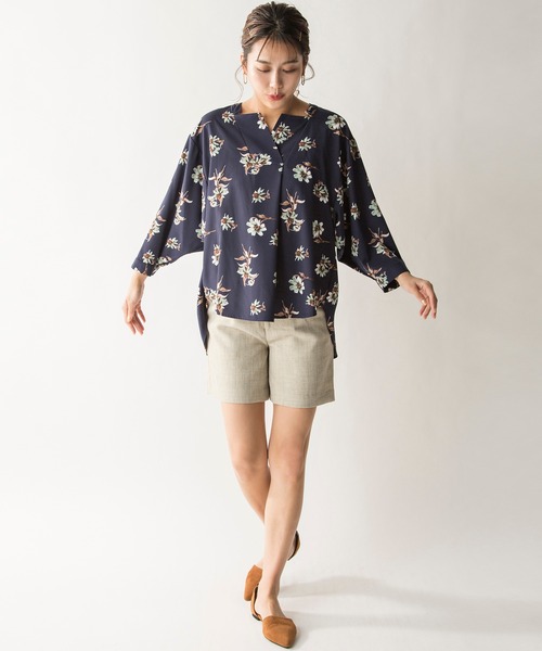 MILLION CARATS（ミリオンカラッツ）の「【STYLE4】フラワーブラウス（シャツ/ブラウス・レディース・オフホワイト/ネイビー・FREE）」の10枚目の写真