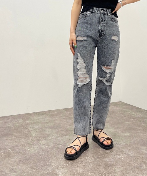 apres jour mignon(アプレジュールミニョン)の「クラッシュデニム 【ZOZOTOWN限定アイテム】(デニムパンツ・レディース・ライトブルー/グレー系その他/オフホワイト・LARGE/MEDIUM/SMALL/X-LARGE)」の2枚目の写真