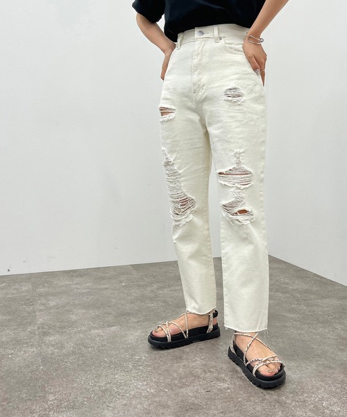 apres jour mignon(アプレジュールミニョン)の「クラッシュデニム 【ZOZOTOWN限定アイテム】(デニムパンツ・レディース・ライトブルー/グレー系その他/オフホワイト・LARGE/MEDIUM/SMALL/X-LARGE)」の4枚目の写真