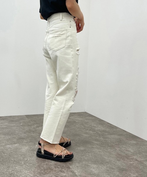 apres jour mignon(アプレジュールミニョン)の「クラッシュデニム 【ZOZOTOWN限定アイテム】(デニムパンツ・レディース・ライトブルー/グレー系その他/オフホワイト・LARGE/MEDIUM/SMALL/X-LARGE)」の6枚目の写真