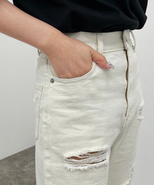 apres jour mignon(アプレジュールミニョン)の「クラッシュデニム 【ZOZOTOWN限定アイテム】(デニムパンツ・レディース・ライトブルー/グレー系その他/オフホワイト・LARGE/MEDIUM/SMALL/X-LARGE)」の11枚目の写真