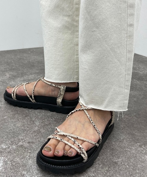 apres jour mignon(アプレジュールミニョン)の「クラッシュデニム 【ZOZOTOWN限定アイテム】(デニムパンツ・レディース・ライトブルー/グレー系その他/オフホワイト・LARGE/MEDIUM/SMALL/X-LARGE)」の15枚目の写真