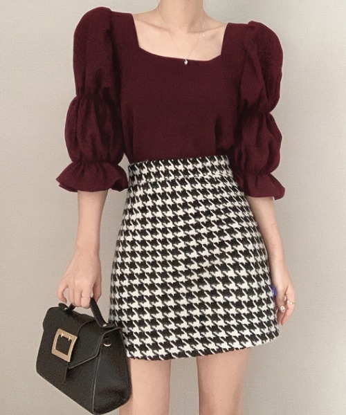 ABITOKYO（アビトーキョー）の「パワーショルダースクエアネックブラウス（シャツ/ブラウス・レディース・ブラック/ベージュ/イエロー/ボルドー/ブラウン/グリーン/ピンク/カーキ/ネイビー/キャメル・S/M）」の10枚目の写真