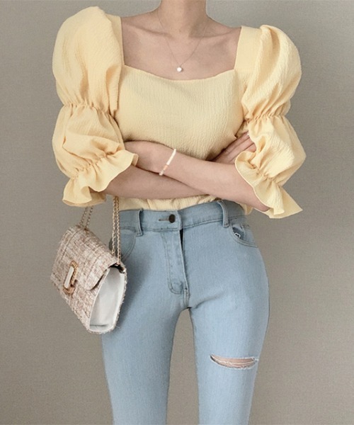 ABITOKYO（アビトーキョー）の「パワーショルダースクエアネックブラウス（シャツ/ブラウス・レディース・ブラック/ベージュ/イエロー/ボルドー/ブラウン/グリーン/ピンク/カーキ/ネイビー/キャメル・S/M）」の13枚目の写真