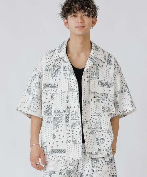 Beno(ビーノ)の「Chef’s Choice ワイドシルエット ダブルポケット CPO 半袖シャツ(シャツ/ブラウス・メンズ・チャコールグレー/ブラック/ベージュ/ネイビー/オフホワイト/オリーブ/インディゴブルー/ホワイト系その他/ブラック系その他/グレー系その他/ベージュ系その他/ストライプ/ワンウォッシュ/グレイッシュブルー/ネイビー×ホワイト・M/L/XL)」の3枚目の写真