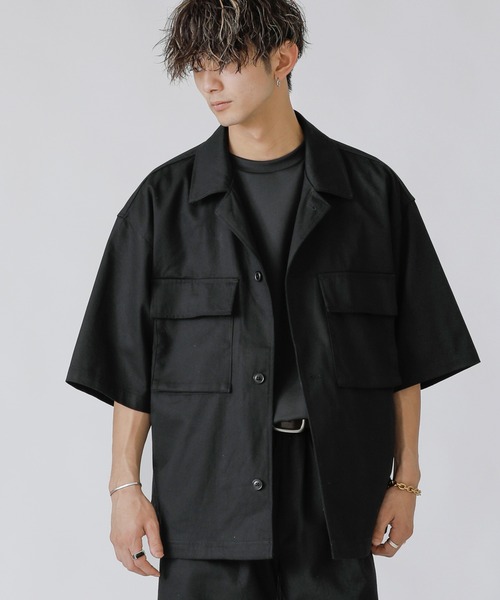 Beno(ビーノ)の「Chef’s Choice ワイドシルエット ダブルポケット CPO 半袖シャツ(シャツ/ブラウス・メンズ・チャコールグレー/ブラック/ベージュ/ネイビー/オフホワイト/オリーブ/インディゴブルー/ホワイト系その他/ブラック系その他/グレー系その他/ベージュ系その他/ストライプ/ワンウォッシュ/グレイッシュブルー/ネイビー×ホワイト・M/L/XL)」の4枚目の写真