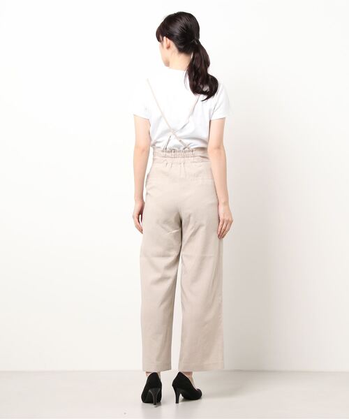 FREE'S MART（フリーズマート）の「【Sシリーズ対応】綿麻ハイウエストサス付きワイドパンツ（その他パンツ・レディース・ブラウン/ベージュ/ブルー・SMALL/MEDIUM）」の4枚目の写真
