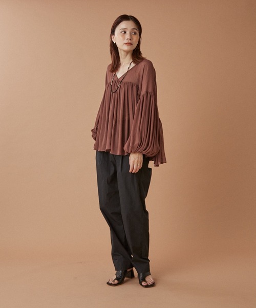 Omekashi（オメカシ）の「(WEB限定)ギャザーイレギュラーブラウス（シャツ/ブラウス・レディース・ブラウン/ベージュ/チャコールグレー・FREE）」の12枚目の写真