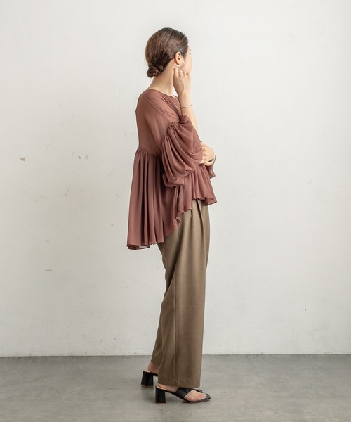 Omekashi（オメカシ）の「(WEB限定)ギャザーイレギュラーブラウス（シャツ/ブラウス・レディース・ブラウン/ベージュ/チャコールグレー・FREE）」の17枚目の写真