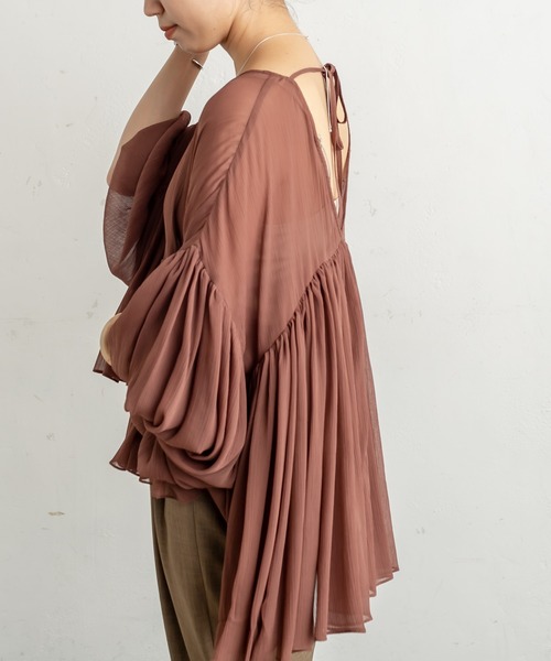 Omekashi（オメカシ）の「(WEB限定)ギャザーイレギュラーブラウス（シャツ/ブラウス・レディース・ブラウン/ベージュ/チャコールグレー・FREE）」の13枚目の写真