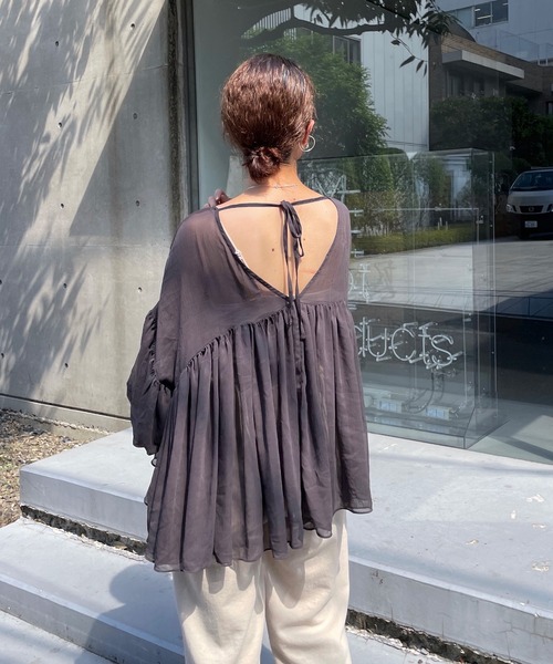 Omekashi（オメカシ）の「(WEB限定)ギャザーイレギュラーブラウス（シャツ/ブラウス・レディース・ブラウン/ベージュ/チャコールグレー・FREE）」の21枚目の写真